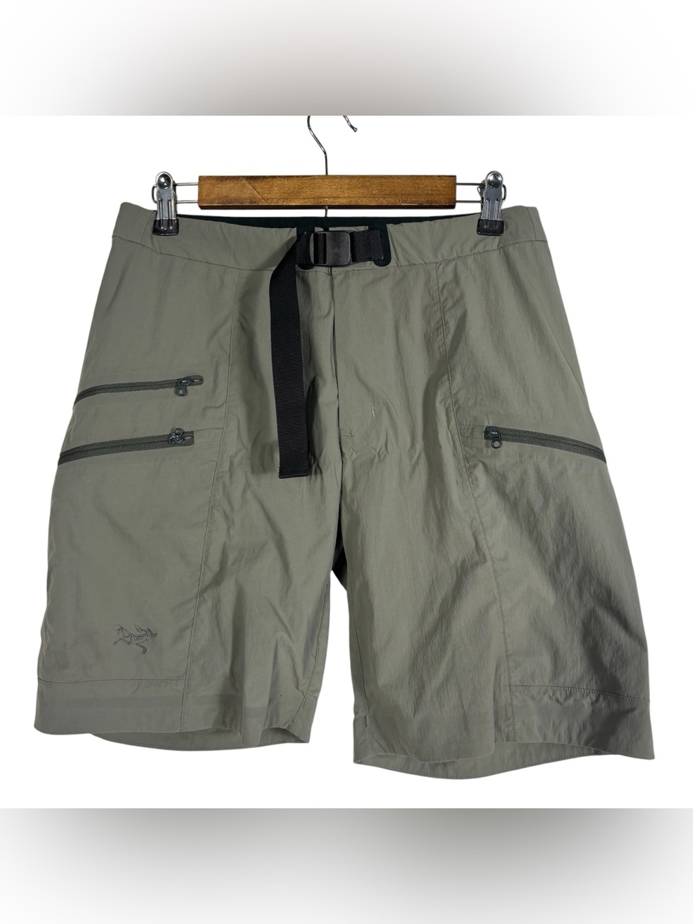 Arcteryx Gray Performance Lightweight Cargo Hiking Shorts Outdoor Men's 32 *Flaw
